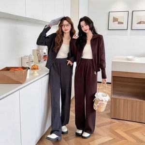 Completo Sportivo da Donna Americano alla Moda con Maglione a Maniche Lunghe con Doppia Cerniera e Pantaloni Casual - Product Image 3