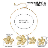 Elegante Vintage Vergoldete Metall-Blumen-Ohrstecker Legierung Täglicher Schmuck für Damen zum Jahrestag