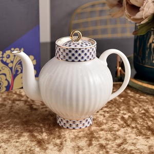 Russian Style Small Bee Pattern Simple Eco-Friendly Bone China High Footed Tea Set - Product Image 5