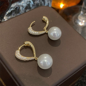 Orecchini pendenti a forma di cuore da donna, semplici, per uso quotidiano, con chiusura a lucchetto - Product Image 3