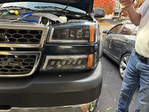 2003-2006 <span class=keywords><strong>Chevrolet</strong></span> Avalanche 1500 2500 3500 1500HD 2500HD Classic Chevy Silverado Faro - Product Image 6