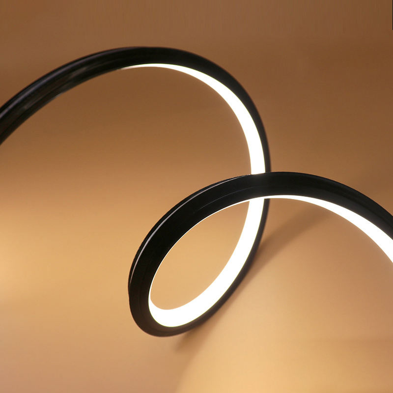 สีขาวเย็น