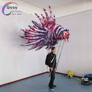 Marioneta inflable de peces tropicales que lleva un atractivo desfile de colores para caminar, <span class=keywords><strong>globo</strong></span> de animales marinos para espectáculos de eventos - Product Image 3
