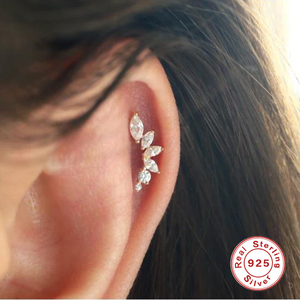 Orecchini a perno in Argento Sterling S925 con petali semplici e design a occhio di cavallo, piercing per l'osso dell'orecchio, stile personalizzato - Product Image 1