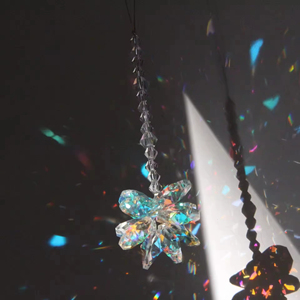 Honneur de Crystal Rainbow Lotus Suncatchers Crystal Window Hanging Sun Catcher pour voiture Pendentif - Product Image 1