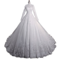 Robes de mariée de luxe 2026 en dentelle, col bateau, coupe princesse, manches mi-longues, avec appliques illusion et fleurs classiques