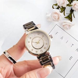 Montre pour femme en or rose avec des index en diamant, cadran à chiffres arabes, bracelet en acier inoxydable, montres élégantes à quartz pour femmes - Product Image 3