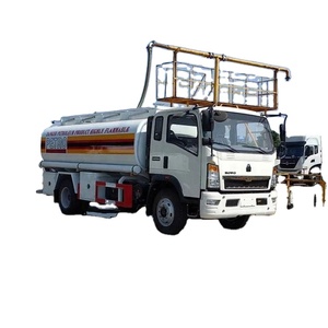 Prix d'usine Sinotruk Howo 4x2 Camion-citerne léger mini 8000 litres pour la vente - Product Image 3