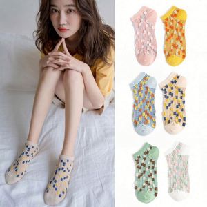 Kaus kaki kapal tabung pendek Wanita blok warna mosaik sederhana manis Jepang baru kaus kaki pola kustom pergelangan kaki - Product Image 2