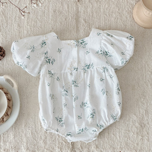 จั๊มสูทสำหรับเด็กทารกในฤดูร้อนจั๊มสูทสามเหลี่ยมระบายอากาศได้ดีแขนพองนุ่มลายดอกไม้สวยงามสำหรับเด็กผู้หญิงแรกเกิดฤดูร้อน - Product Image 6