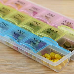 Boîte à médicaments, organisateur de pilules, 7 jours, 21 compartiments, étui de rangement en plastique portable avec couvercle pour la gestion quotidienne des médicaments - Product Image 4