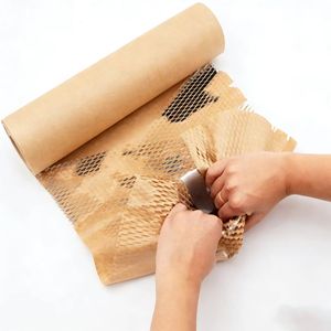 Rouleau de <span class=keywords><strong>papier</strong></span> kraft alvéolé écologique, alternative de rembourrage pour l'emballage, idéal pour l'expédition et le déménagement - Product Image 4