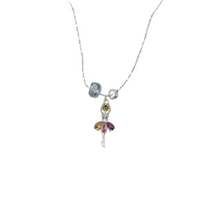 Collana con Stella a Cinque Punte e Bambina Danzante, Design di Nicchia, Versatile, Unica, di Alta Gamma, Alla Moda, Placcata Oro, con Catenina per Clavicola - Product Image 5