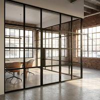 Cloison de séparation en verre à grille avec cadre en aluminium noir de style français, séparateur de pièce de bureau moderne, systèmes professionnels de planification d'espace intérieur