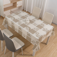 Nappe rectangulaire RNPT marron clair à motif floral subtil pour les fêtes