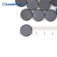 Étiquette NFC passive lavable en matériau PPS résistant à la chaleur Dia15mm 13.56Mhz Étiquette RFID en forme de pièce pour la gestion du linge