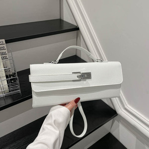 Nuova Borsa Quadrata Premium Texturizzata alla Moda 2026 con Chiusura in Metallo, Borsa a Tracolla e a Mano di Design di Nicchia Premium - Product Image 3