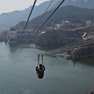 Attrezzatura Professionale per Parchi Giochi all'Aperto, Zip Line d'Avventura per Parchi di Divertimento in Montagna - Product Image 5