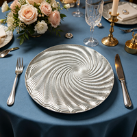 Assiette de présentation contemporaine en plastique PP de luxe, durable et pigmentée, motif personnalisable, pour dîner d'affaires, mariage, fête, décoration de table