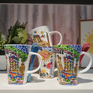 Juego de tazas de recuerdo impresas personalizadas de París y <span class=keywords><strong>Nueva</strong></span> <span class=keywords><strong>York</strong></span>, tazas de café de cerámica de gres al por mayor, diseño de Color interior con cuchara - Product Image 1