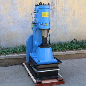 Martello Pneumatico per Forgiatura C41-25, Macchina per Forgiatura Metalli, Attrezzatura per Fabbri in Vendita - Product Image 2