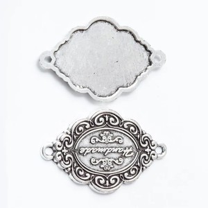 ملصق خياطة مخصص ثلاثي الأبعاد من سبائك الزنك، علامة معدنية منقوشة يدويًا مع شعار للحقائب والمحافظ وحقائب الظهر - Product Image 5