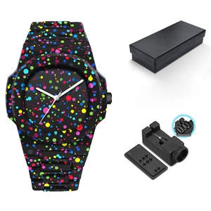 Montres à quartz pour hommes en polycarbonate noir, motif à pois coloré créatif, étanches, vente chaude en gros - Product Image 3