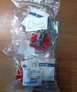 Tout nouveau commutateur de sécurité <span class=keywords><strong>Schneider</strong></span> d'origine insert de clé XCSZ03 XCS-Z03 accessoire de commutateur au pied - Product Image 5