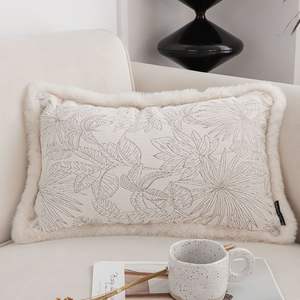 DB Romantique Français Jacquard Coussin 2X 30cm Décoratif & Romantique Mosley Ciblé pour les Romantiques - Product Image 3