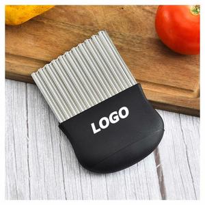 Coupe-pommes en acier inoxydable avec lame ondulée - Gadget de cuisine polyvalent pour une découpe et un hachage faciles - Cadeau promotionnel prêt à offrir - Product Image 1