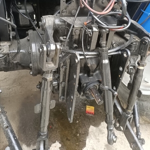 Tractor d SNH904 de <span class=keywords><strong>Segunda</strong></span> <span class=keywords><strong>Mano</strong></span> en Buen Estado, Cabina con Aire Acondicionado, Preinspeccionado, Entrega Rápida, Suministro Global de Repuestos - Product Image 6