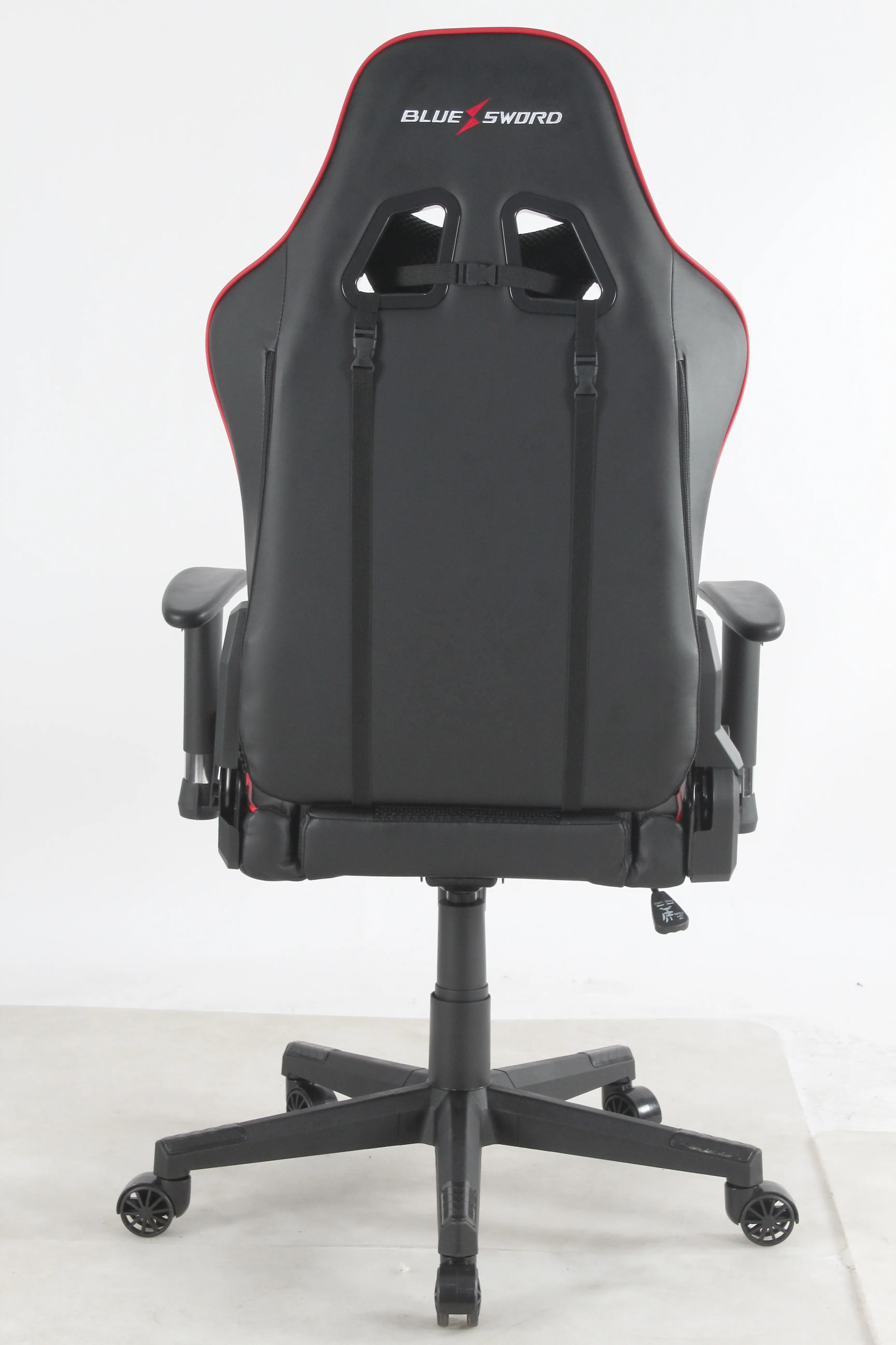 Игровое кресло Judor с высокой спинкой по низкой цене