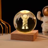 Lampe de nuit en gros, boule de cristal K9 lumineuse, lampe de nuit en cristal 3D personnalisée pour la décoration de bureau et de la maison