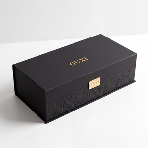 Caja de Regalo Magnética Portátil de Lujo en <span class=keywords><strong>Negro</strong></span> para Botellas de Vino y <span class=keywords><strong>Vodka</strong></span>, con Laminado Mate y Forro de Esponja - Product Image 2