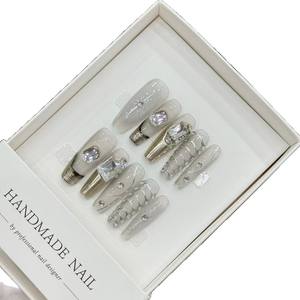 Nuevo estilo dulce diseño <span class=keywords><strong>rosa</strong></span> claro <span class=keywords><strong>plata</strong></span> ataúd <span class=keywords><strong>palo</strong></span> en <span class=keywords><strong>uñas</strong></span> cola de pez perla pintada a mano Prensa en <span class=keywords><strong>uñas</strong></span> postizas - Product Image 6