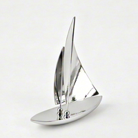 Décoration Moderne Bateau à Voile Argenté, Ornement Artisanat Métal Résine, Sculpture de Voilier pour la Maison, le Bureau, le Salon, Décoration de Bureau