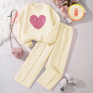 Abbigliamento per Ragazze 2026, Set 2 Pezzi Rosa con Motivo a Cuori, <span class=keywords><strong>Felpa</strong></span> + <span class=keywords><strong>Pantaloni</strong></span>, Completo Sportivo Autunnale <span class=keywords><strong>in</strong></span> Colori Misti - Product Image 6