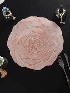 Romantiche tovagliette da tavolo con Rose resistenti al calore tappetini da tavolo lavabili e resistenti impermeabili impermeabili per il banchetto - Product Image 3