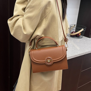 2026 nuova borsa a tracolla alla moda borsa a tracolla da <span class=keywords><strong>donna</strong></span> piccola borsa quadrata a mano da <span class=keywords><strong>donna</strong></span> - Product Image 3
