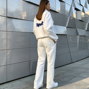 Ensemble de sweat-shirt pour femme imprimé en molleton de coton doux personnalisé de haute qualité Ensemble de 2 pièces à fermeture éclair - Product Image 3