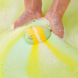 Personnalisé mignon bébé bio oeuf bombes de bain beaucoup de couche couleur marque privée surprise bain moussant jouet à l'intérieur de la bombe de bain - Product Image 6