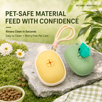 Gourde d'eau portable pour chien 2-en-1 avec distributeur de sacs à déjections et abreuvoir détachable à pression