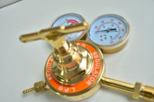 Amerikan tipi pirinç gövde ağır hizmet tipi basınç regülatörü oksijen regülatörü (2W16-2050) - Product Image 6