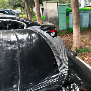 สปอยเลอร์หลัง Audi A3 8P สีดำเงา ลายคาร์บอนไฟเบอร์ ทรง Ducktail สำหรับปี 2004-2013 รุ่น 5 ประตู - Product Image 3