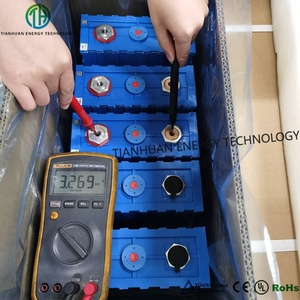 Batterie au lithium-ion prismatique CALB 3.2V 200Ah 12V 200Ah pour applications solaires et chariots élévateurs - Product Image 4