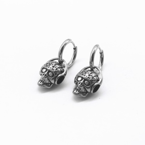 Pendientes Personalizados para Hombre, Acero Inoxidable 316L, Hipoalergénicos, Chapados en Oro, con Diseño de Calavera y Daga, Estilo Punk Gótico Vintage, para Regalo - Product Image 2