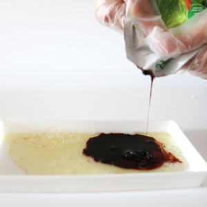 Tinte para el Cabello sin Amoníaco ni PPD con Polifenoles de Manzana |   30 ml * 10 Sobres |   Tipo de Agua Limpia |   Sin Manchas en el <span class=keywords><strong>Cuello</strong></span> o el Escote |   Negro Nutritivo - Product Image 1