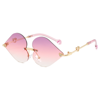 Nouvelle mode petite fille Uv 400 lunettes enfants gros lunettes de soleil rétro forme de coeur lunettes de soleil roses