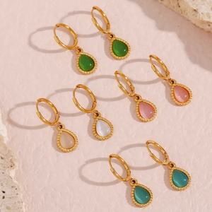 Pendientes Delicados de Circonita de Lujo Ligero, Joyería de Acero Inoxidable con PVD de 18k, Hipoalergénicos e Impermeables para Mujer - Product Image 1