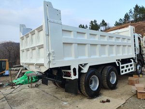 Camion benne HINO 6*4 poids lourd 700 d'occasion à prix réduit - Product Image 3